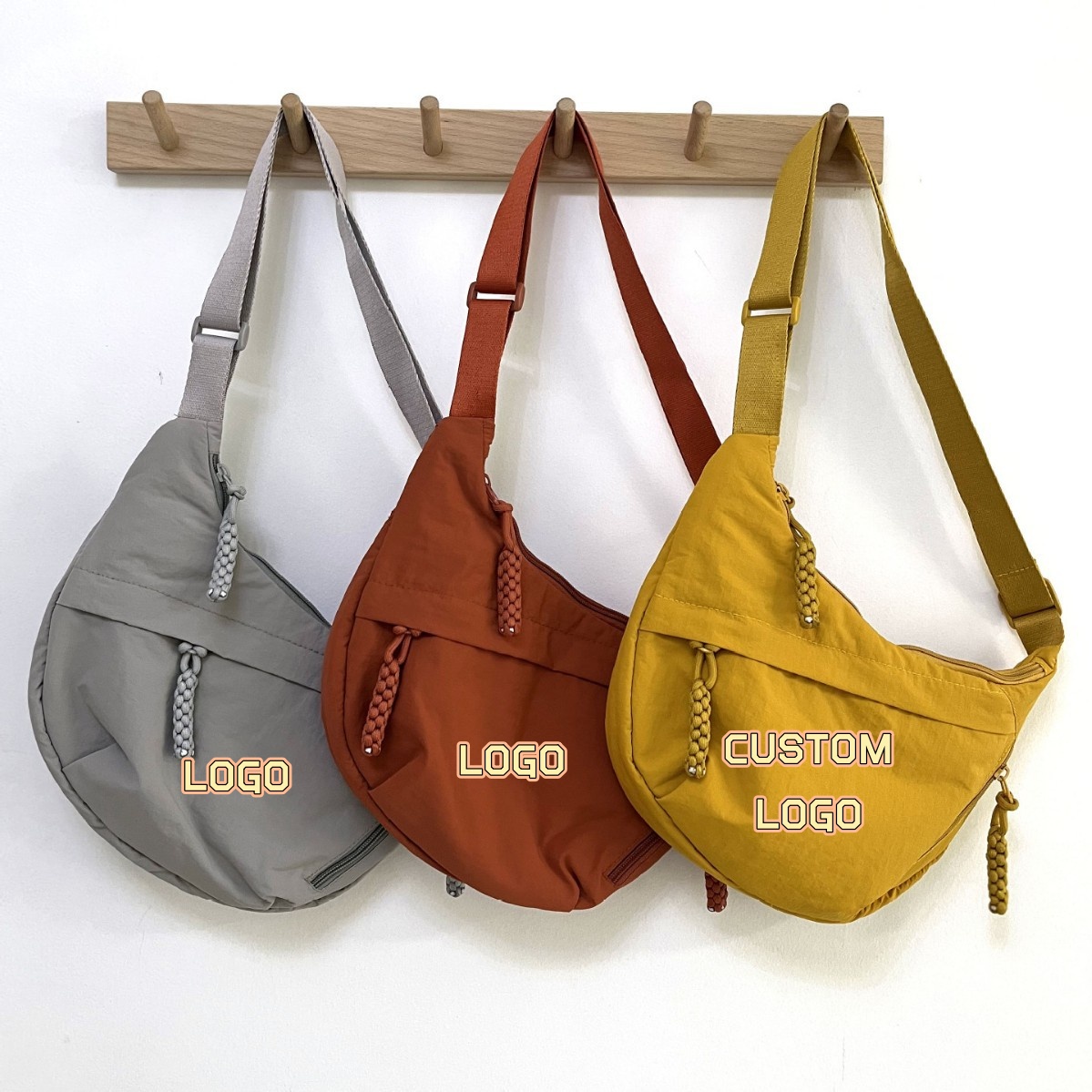 Women Bags Logo - Torba crossbody z nylonu z własnym