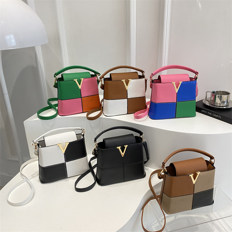 Eleganckie mini torebki z logo – Women Bags Logo recenzja i cena