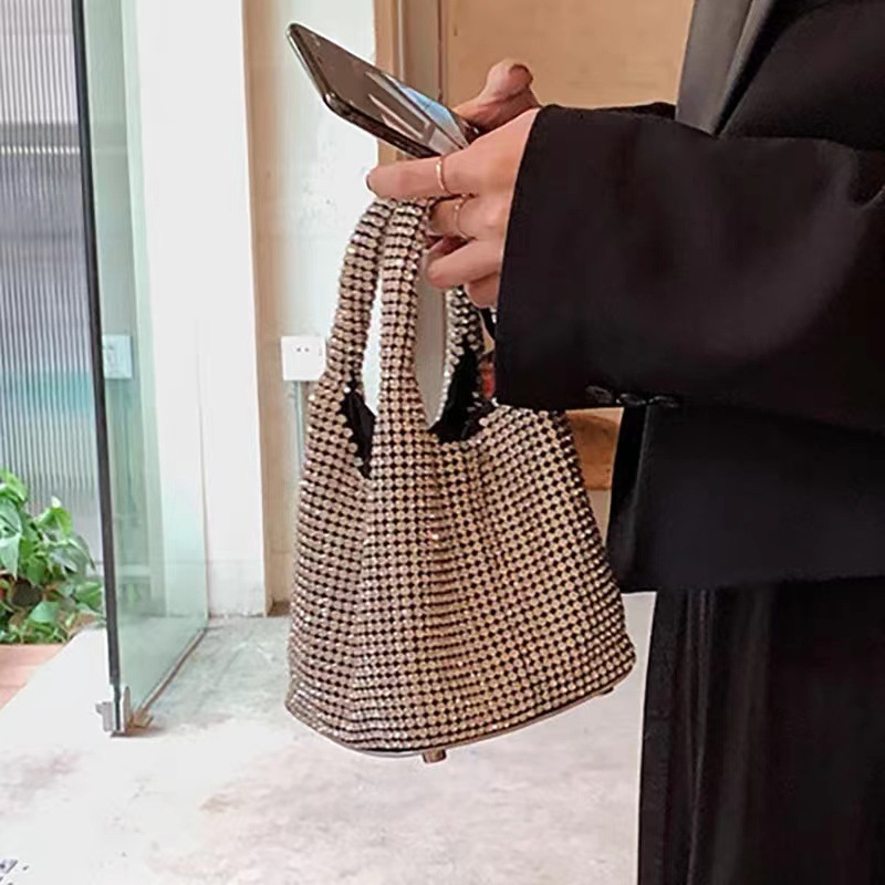 Modna, zdobiona diamentami tor – Women Bags Wholesale recenzja i cena