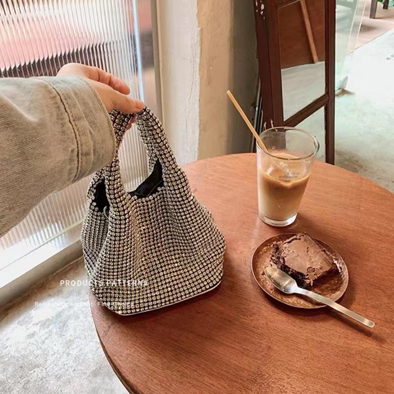 Modna, zdobiona diamentami tor – Women Bags Wholesale recenzja i cena